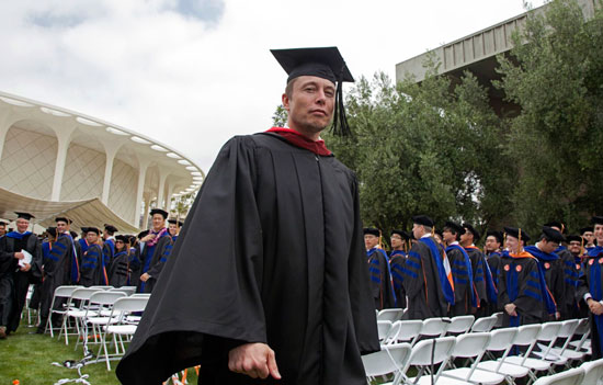 ماسك في معهد كاليفورنيا للتكنولوجيا في عام 2012