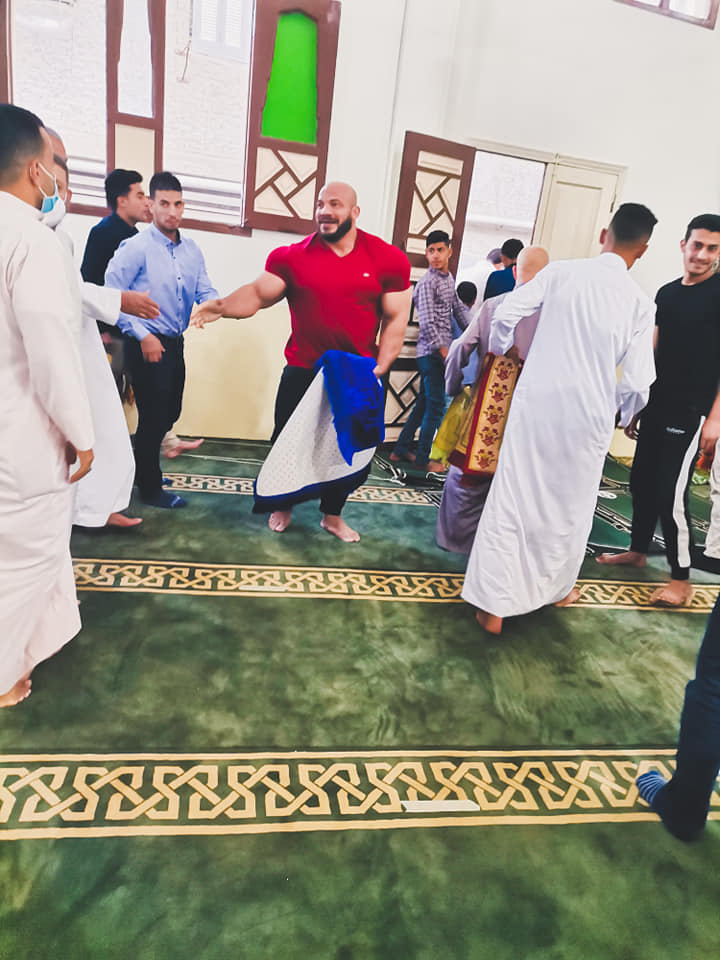 رامى فى المسجد