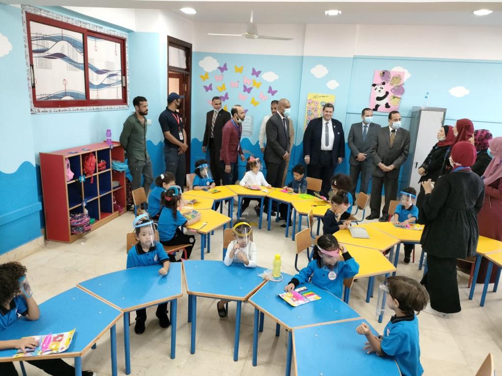 محافظ شمال سيناء يتفقد عددًا من مدارس العريش (8)