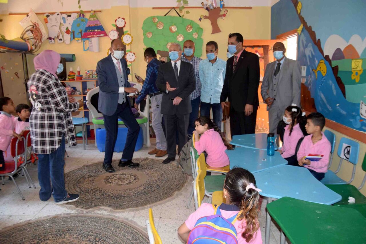 جولة المحافظ على المدارس جولة المحافظ على المدارس