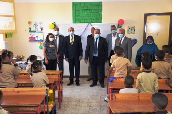 محافظ أسوان يفتتح مدرسة الناصرية الإعدادية بنات (4)
