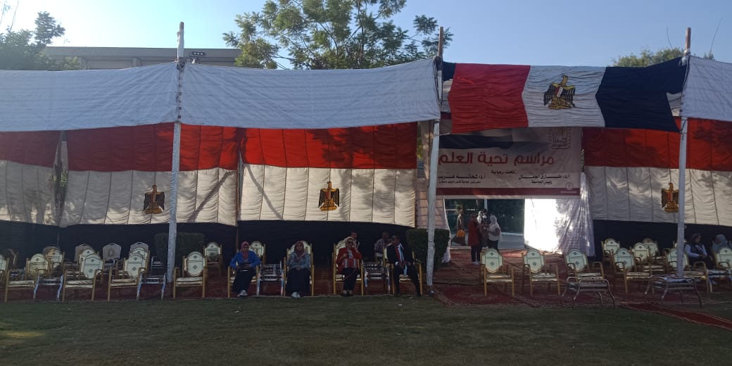 استعدادات وبروفات داخل المخيم الكشفى لجامعة أسيوط (4)