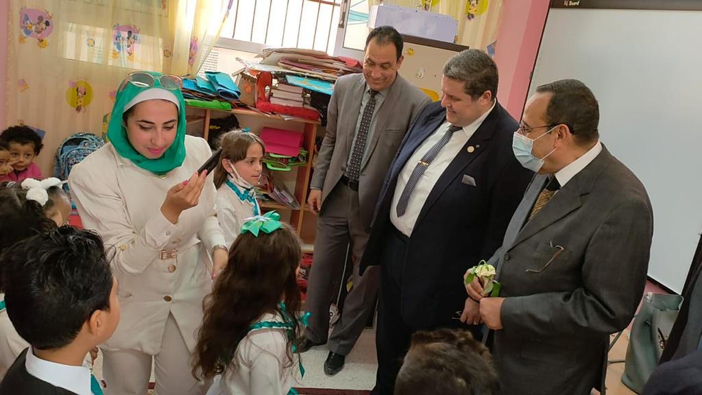 محافظ شمال سيناء يتفقد عددًا من مدارس العريش (5)