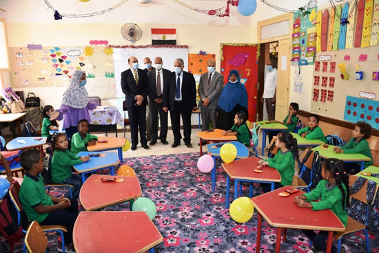 محافظ أسوان يفتتح مدرسة الناصرية الإعدادية بنات (5)
