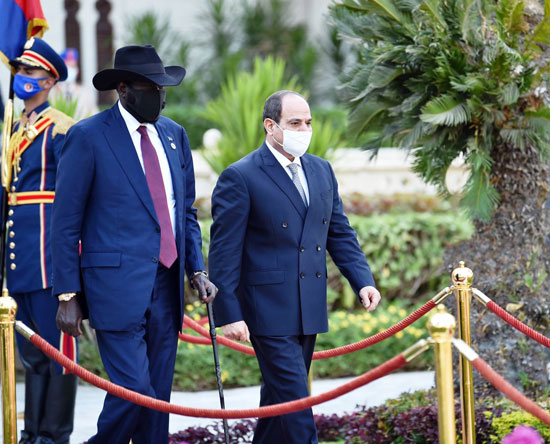 الرئيس-السيسى-يستقبل-نظيره-رئيس-جنوب-السودان--(6)