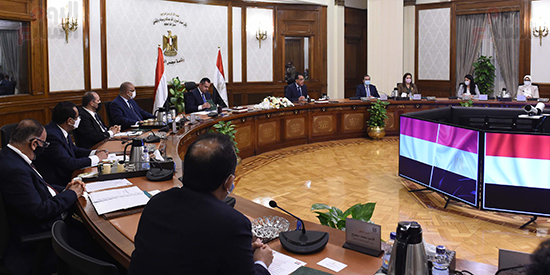جلسة المباحثات الثنائية الموسعة بين رئيس الوزراء ونظيره اليمنى (1)
