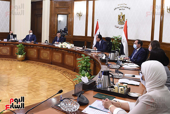 جلسة المباحثات الثنائية الموسعة بين رئيس الوزراء ونظيره اليمنى (9)