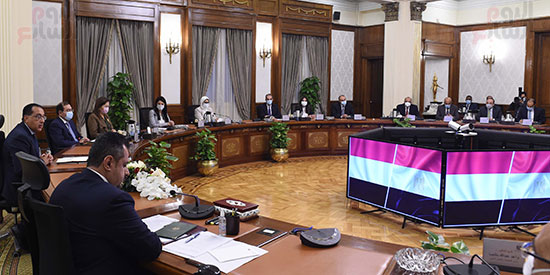 رئيسا وزراء مصر واليمن يترأسان جلسة مباحثات لبحث سبل تعزيز علاقات التعاون بين البلدين (9)