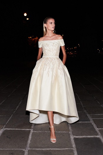 فستان أوف وايت من تصميم  رامي العلي