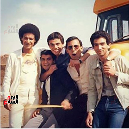عمرو دياب و الاصدقاء