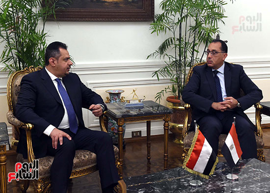 رئيسا وزراء مصر واليمن يترأسان جلسة مباحثات لبحث سبل تعزيز علاقات التعاون بين البلدين (6)