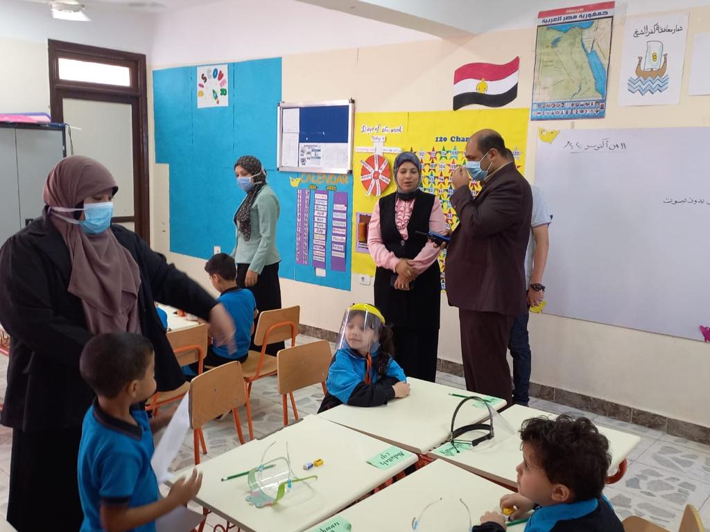 رئيس مركز ومدينة بيلا يتفقد المدرسة المصرية اليابانية بقرية إبشان (4)