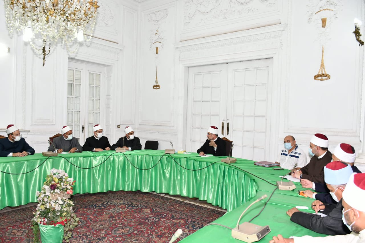 اجتماع وزير الأوقاف مع مديرى المديريات (1)