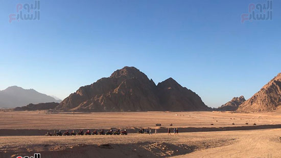 تعايش-السائحين-بين-الجبال تعايش-السائحين-بين-الجبال