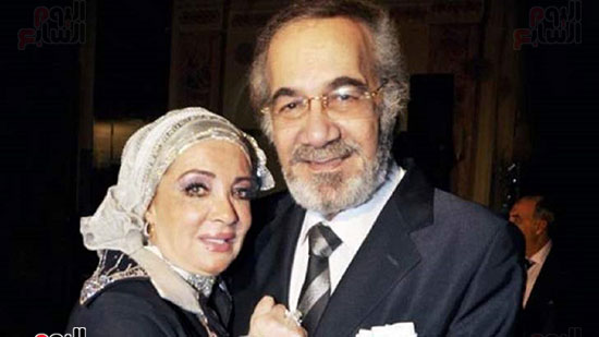 محمود ياسين وزوجتة مشيرة