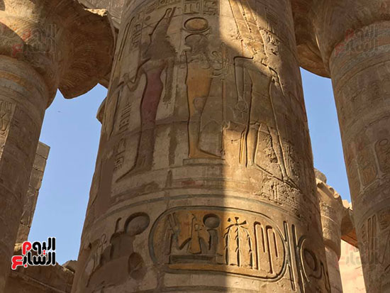 الألوان على الأعمدة بعد ترميمها
الألوان على الأعمدة بعد ترميمها