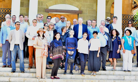 جولة دبلوماسية أوروبية داخل مسجد الماريدانى بالدرب الأحمر (2)