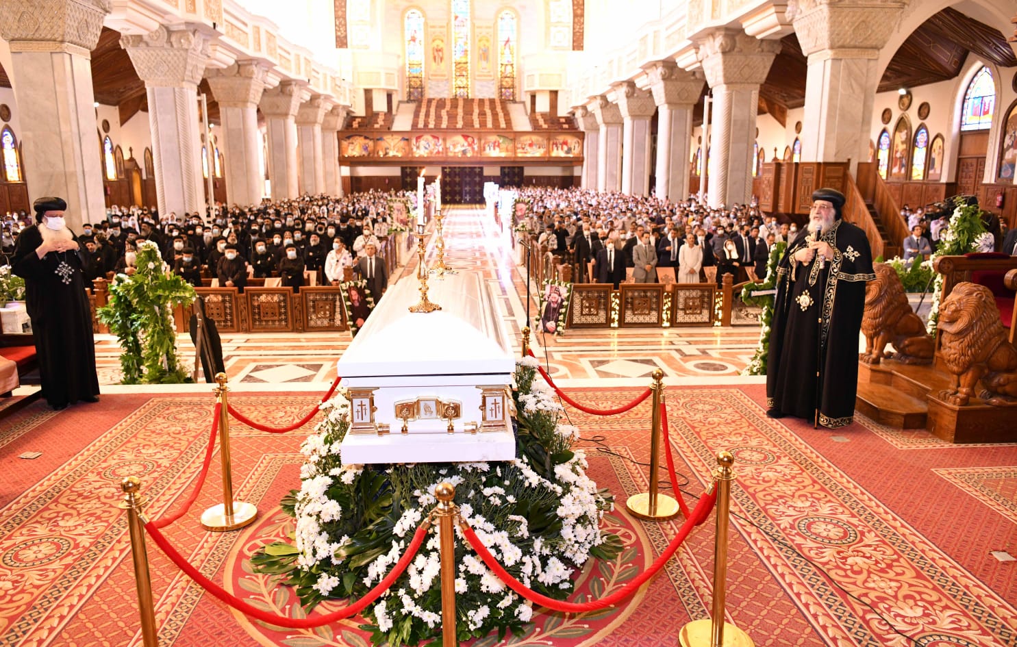 جنازة الانبا كاريس اسقف المحلة (1)