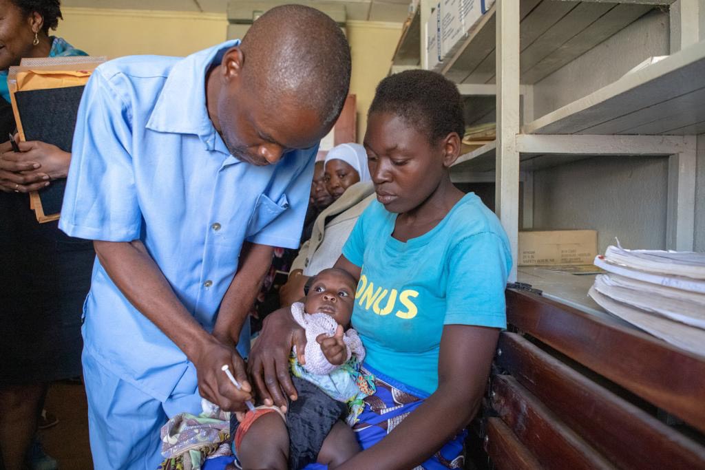 تطعيم الاطفال المعرضين للخطر