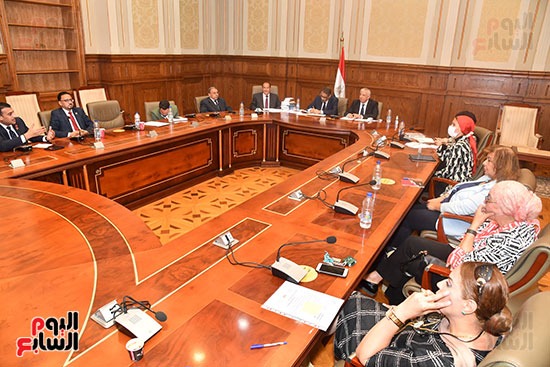 اجتماع لجنة العلاقات الخارجية بمجلس النواب برئاسة النائب كريم درويش بحضور دكتور ضياء رشوان (8)