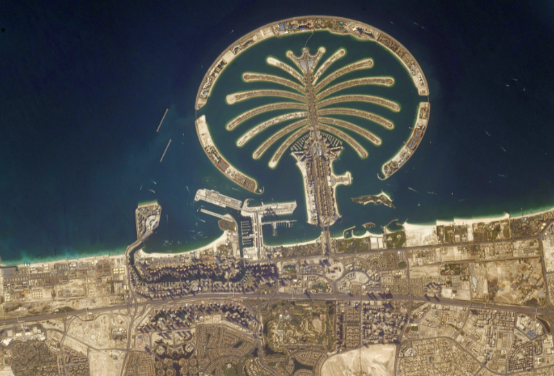 دبى من الفضاء