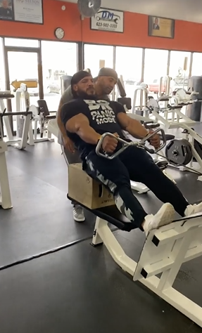 بيج رامى مع مدربة