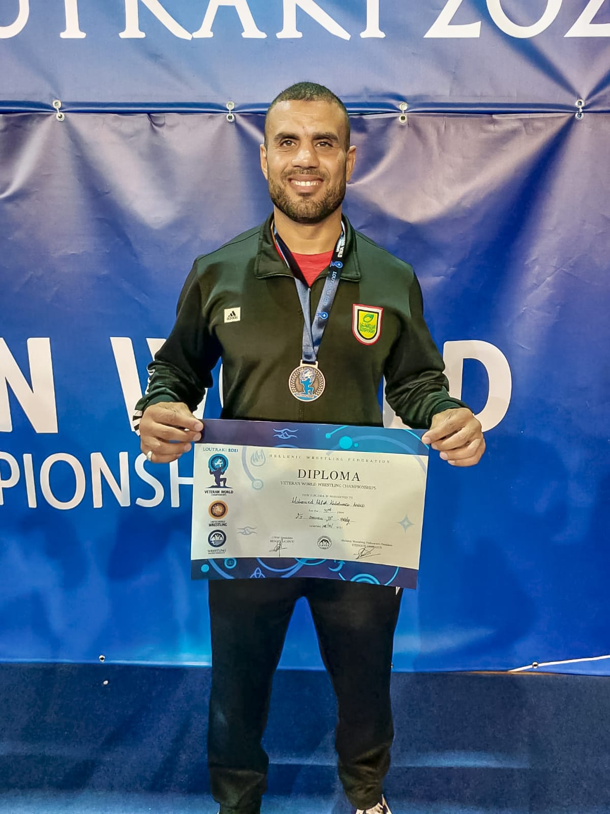 محمد عفت يفوز بالميدالية البرونزية ببطولة المصارعة الحرة