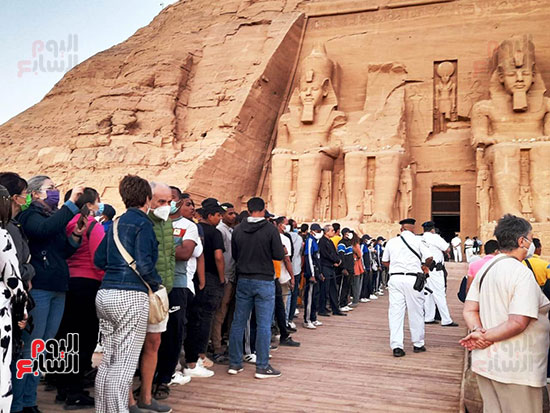 تعامد الشمس على وجه الملك رمسيس (4)