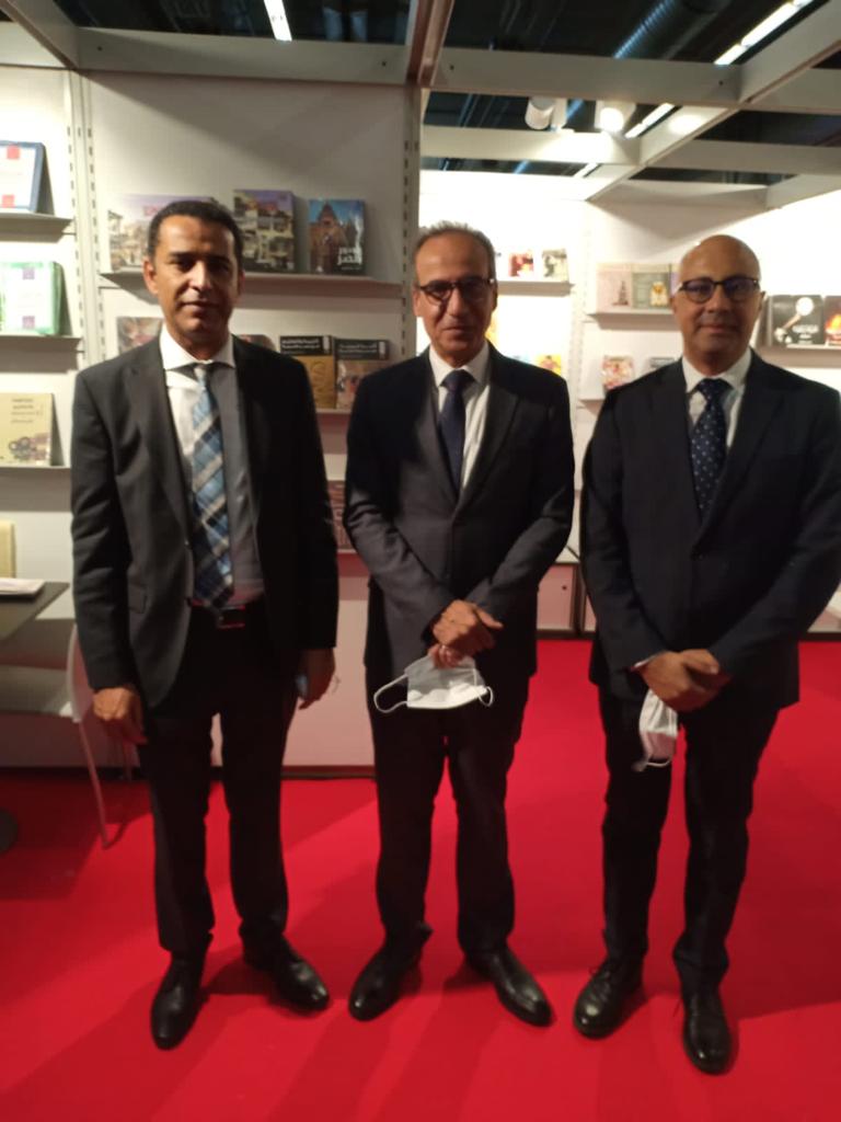 الجناح المصري يستقبل الدول المشاركة بمعرض فرانكفورت الدولي للكتاب (5)