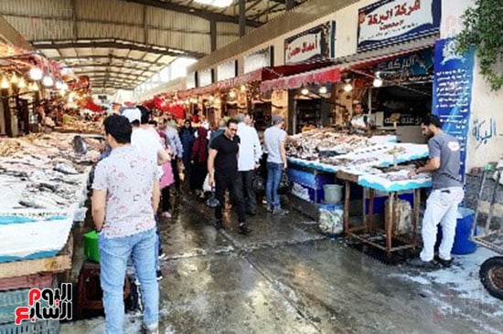 سوق-أسماك-بورسعيد-من-الداخل
