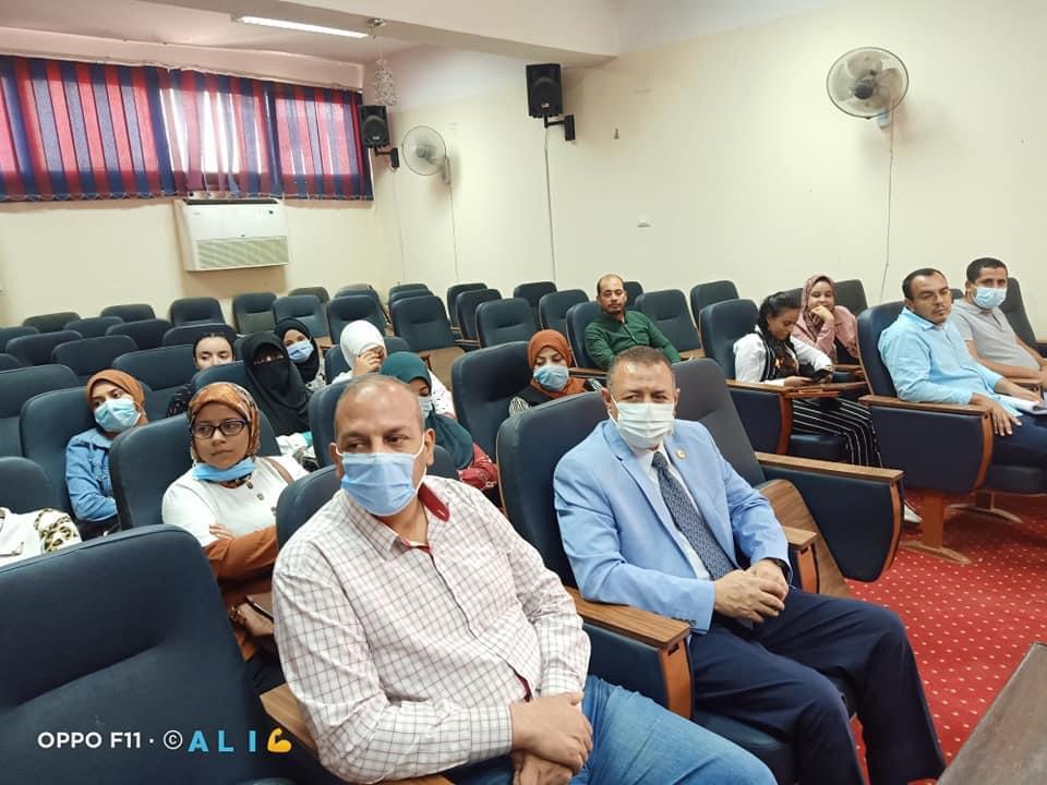 جانب من الندوة التثقيفية لترشيد المياه بجامعة سوهاج