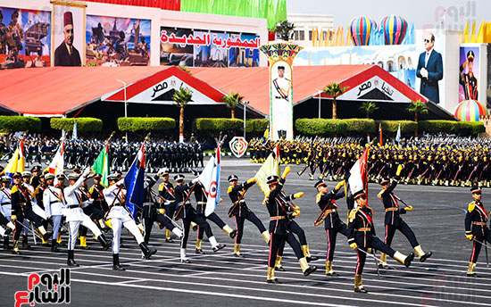 الرئيس السيسى يشهد حفل تخرج دفعة جديدة من طلبة الكليات العسكرية  (28)