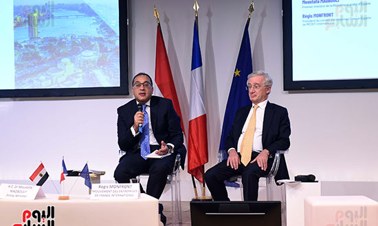 لقاء رئيس الوزراء مع ممثلى 90 شركة  فرنسي (13)