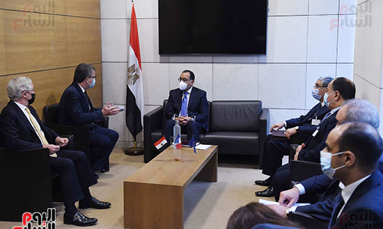 رئيس الوزراء يلتقى المدير العام لبنك كريدى أجريكول (3)