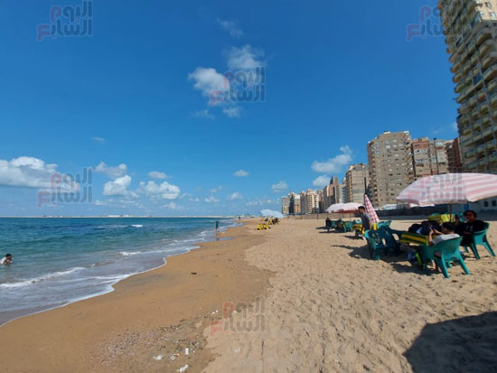 جانب-من-شاطئ-الإسكندرية-اليوم