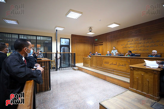 محاكمة 12 متهما بقضية خلية داعش العجوزة  (1)