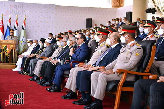 الرئيس السيسى يشهد حفل تخرج دفعة جديدة من طلبة الكليات العسكرية  (23)