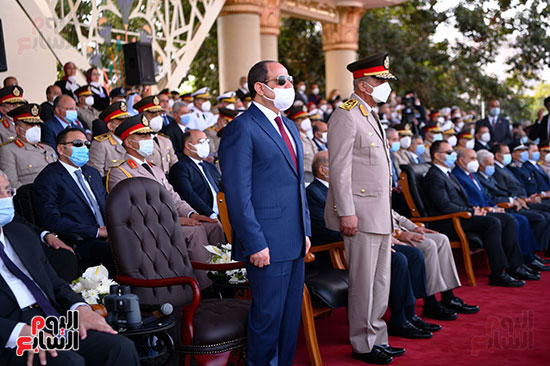 الرئيس السيسى يشهد حفل تخرج دفعة جديدة من طلبة الكليات العسكرية  (20)