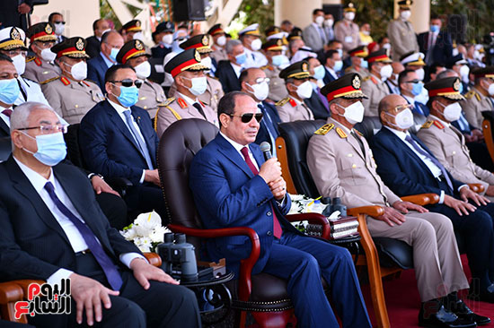 الرئيس السيسى يشهد حفل تخرج دفعة جديدة من طلبة الكليات العسكرية  (17)