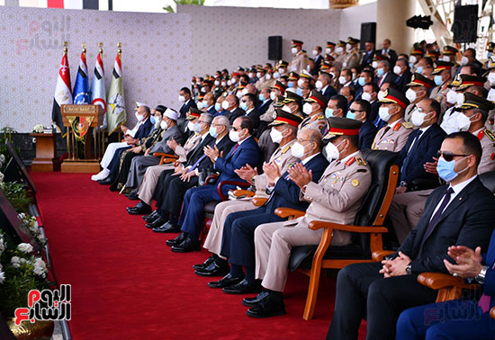 الرئيس السيسى يشهد حفل تخرج دفعة جديدة من طلبة الكليات العسكرية  (13)