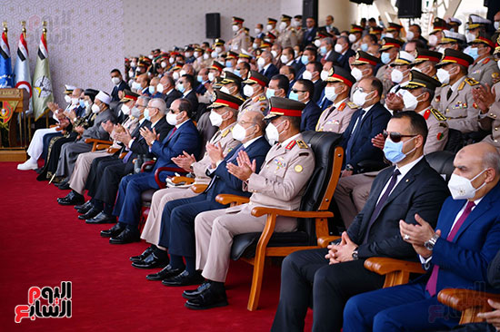 الرئيس السيسى يشهد حفل تخرج دفعة جديدة من طلبة الكليات العسكرية  (12)
