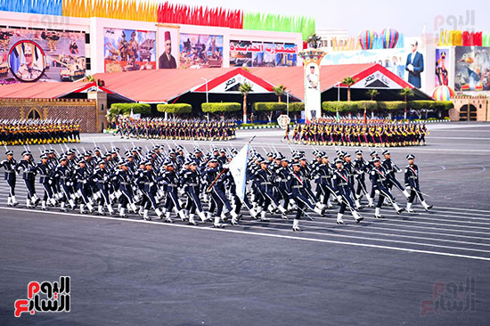 الرئيس السيسى يشهد حفل تخرج دفعة جديدة من طلبة الكليات العسكرية  (29)