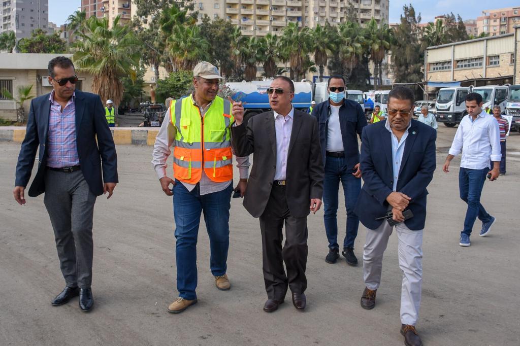 محافظ الإسكندرية يتفقد معدات شركة الصرف الصحي لمجابهة نوات الأمطار