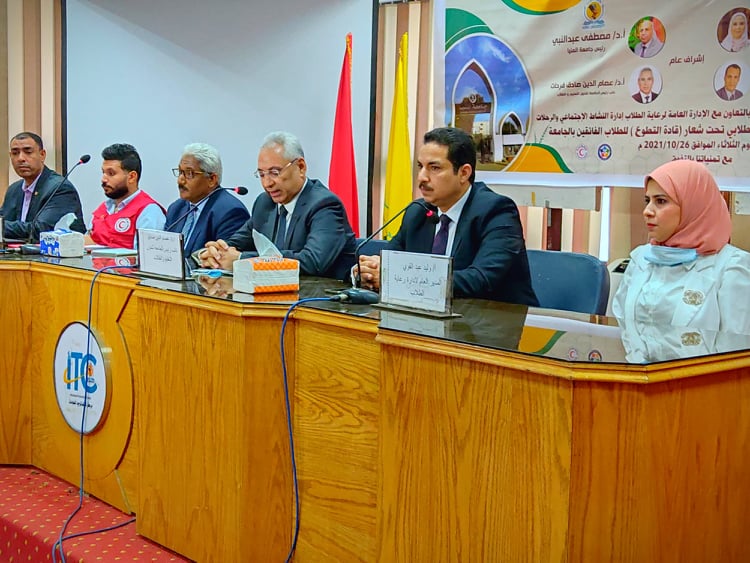 تُنظيم جامعة المنيا معسكرًا تثقيفيًا لطلابها  (1)