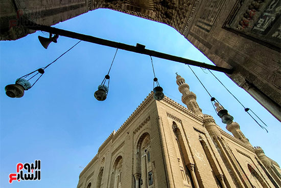 جمال المساجد الأثريّة الشهيرة بالقاهرة