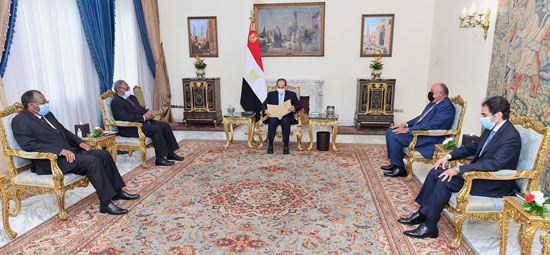 الرئيس السيسي يتلقى رسالة من تشيسيكيدى الرئيس الحالى للاتحاد الأفريقى (2)