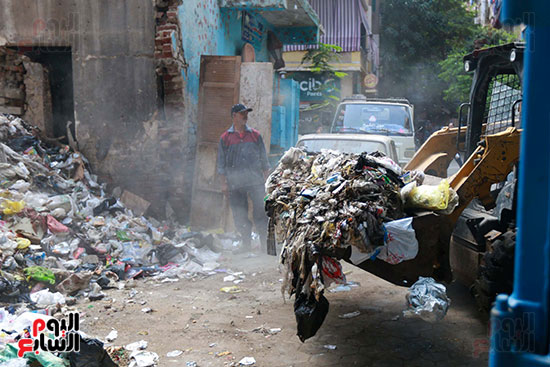رفع الاشغالات والقمامة في منطقة السيدة زينب  (14)