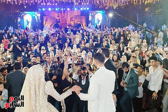 تامر حسنى يُحيى حفل زفاف ابن شقيق حميد الشاعرى (4)