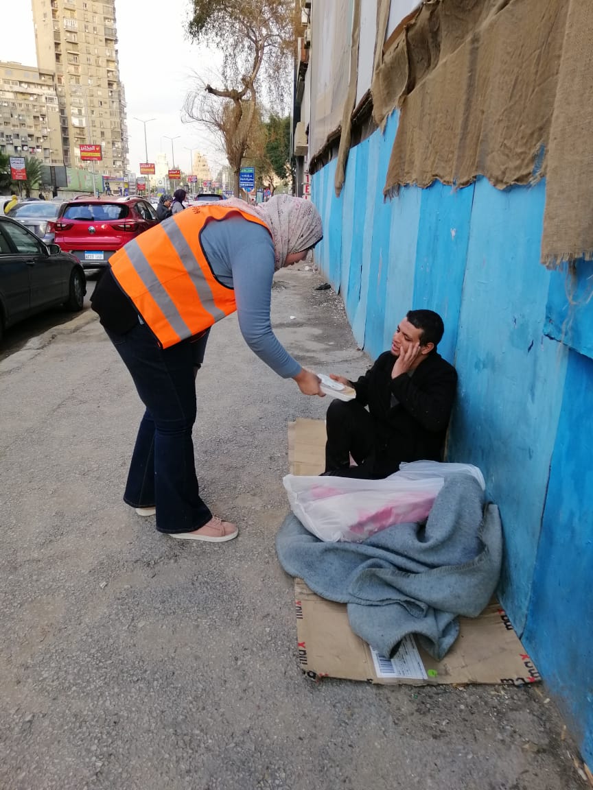 انقاذ المشردين خلال موسم الشتاء (4)