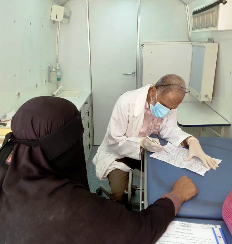 جانب من القافلة جانب من القافلة